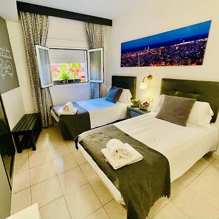 Hostal Lleida Barselona Dış mekan fotoğraf