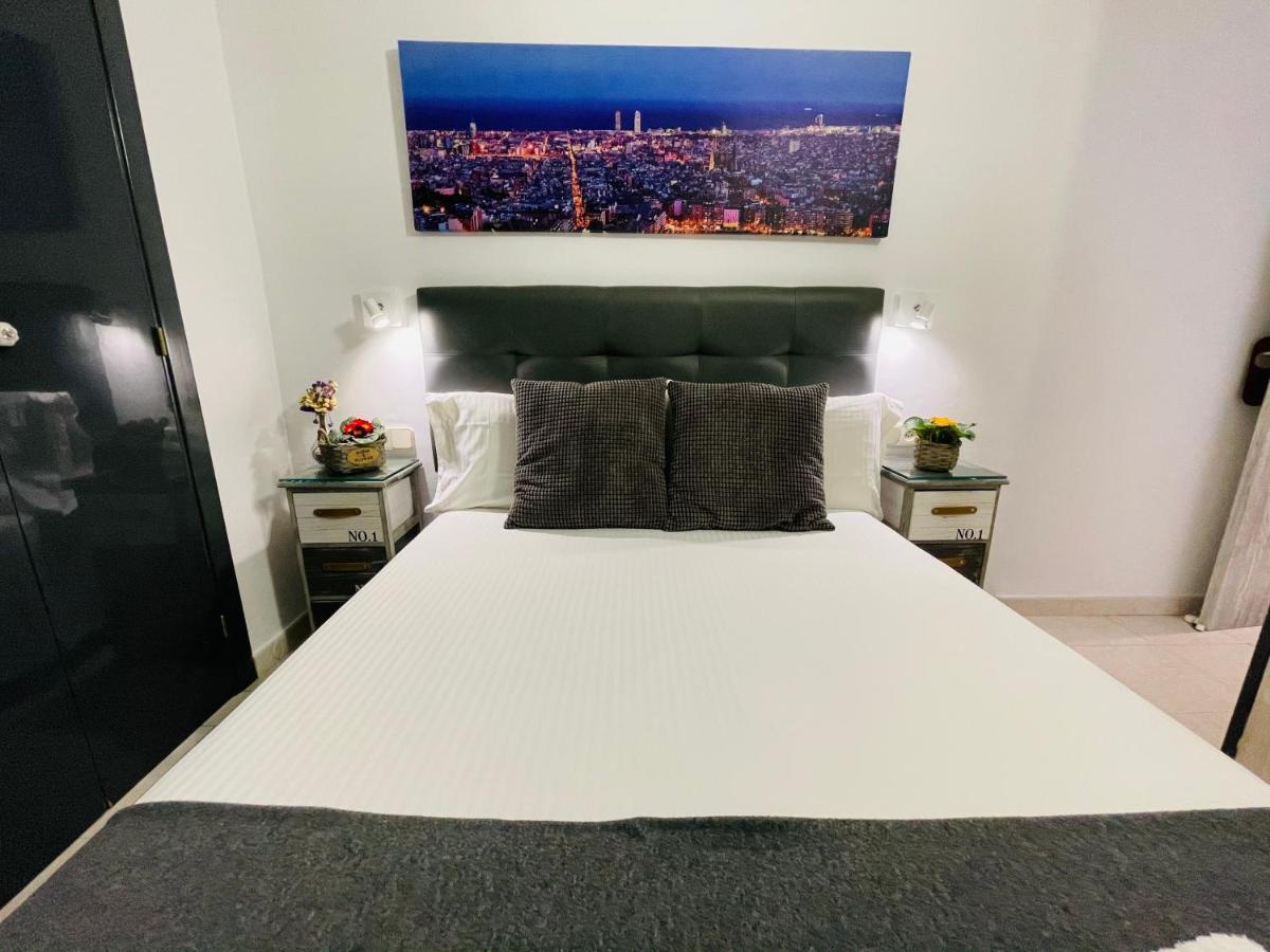 Hostal Lleida Barselona Dış mekan fotoğraf