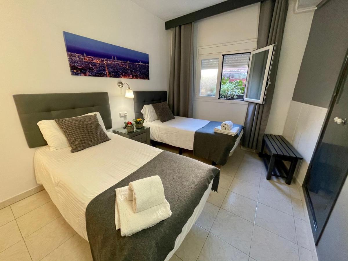 Hostal Lleida Barselona Dış mekan fotoğraf