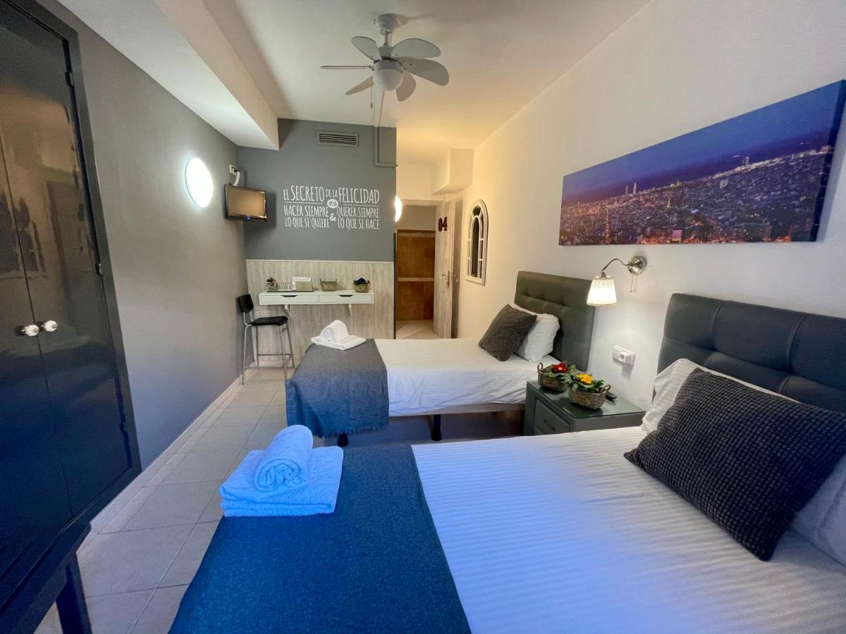 Hostal Lleida Barselona Dış mekan fotoğraf