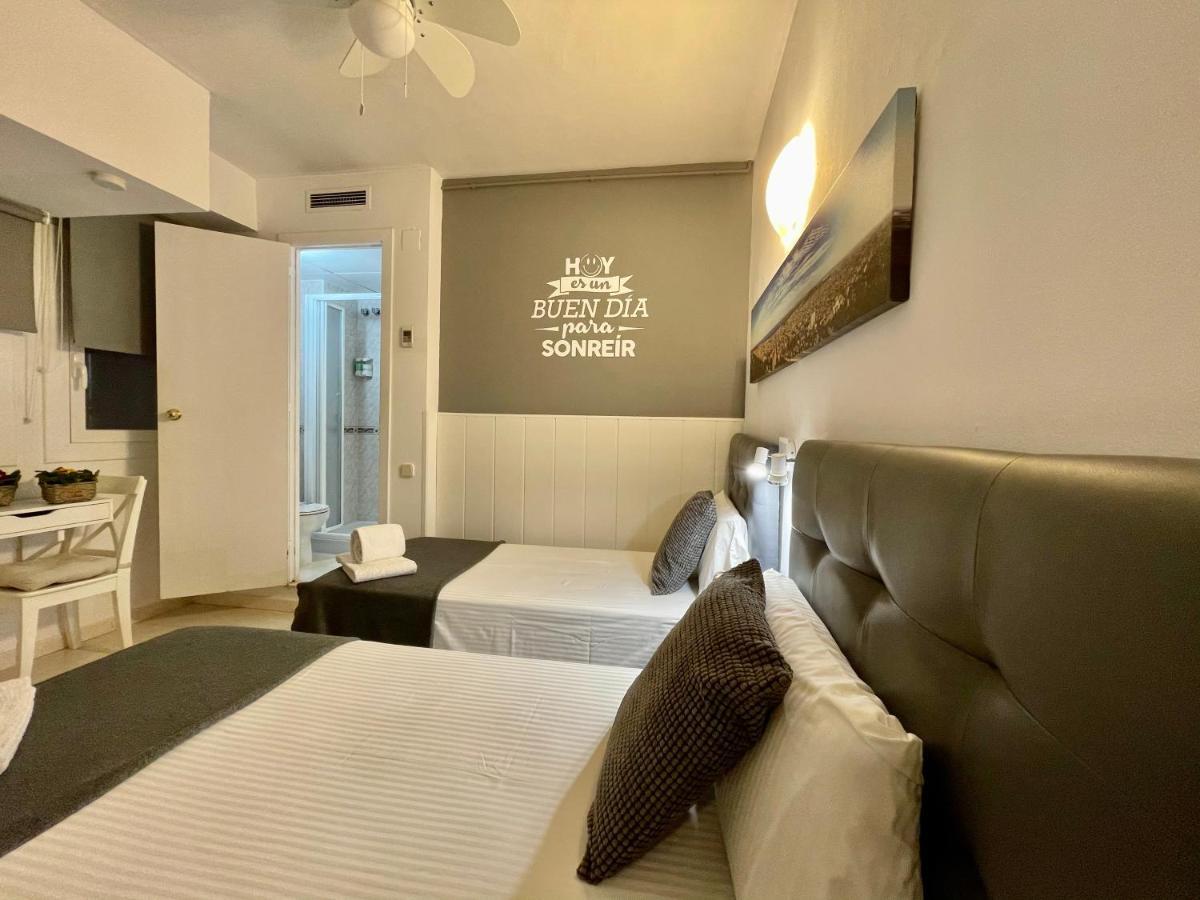 Hostal Lleida Barselona Dış mekan fotoğraf