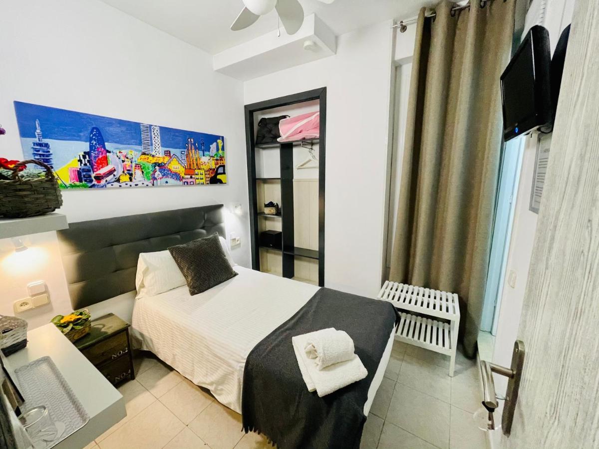 Hostal Lleida Barselona Dış mekan fotoğraf