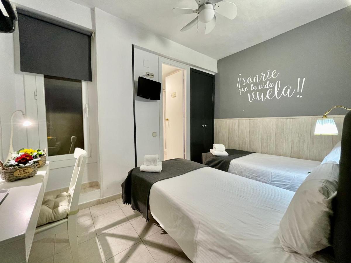 Hostal Lleida Barselona Dış mekan fotoğraf