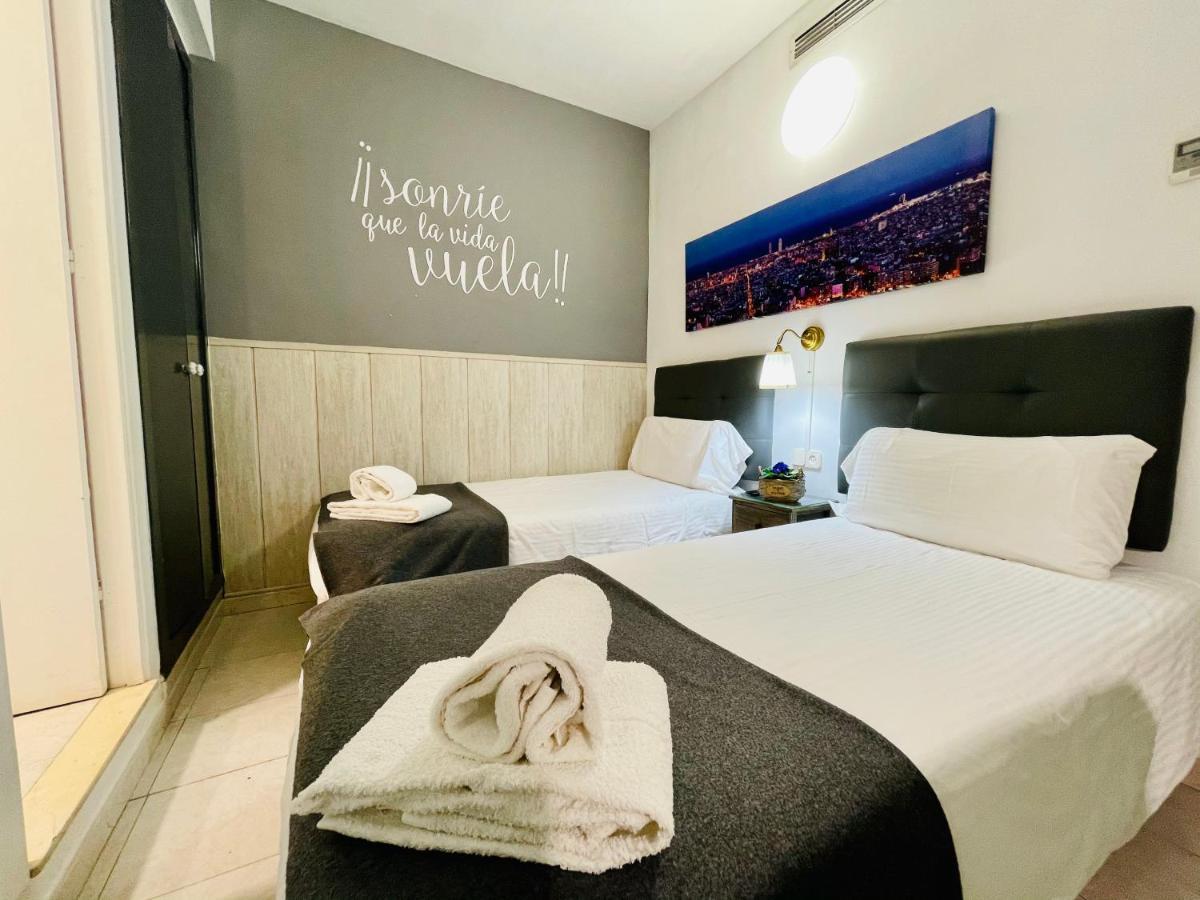 Hostal Lleida Barselona Dış mekan fotoğraf