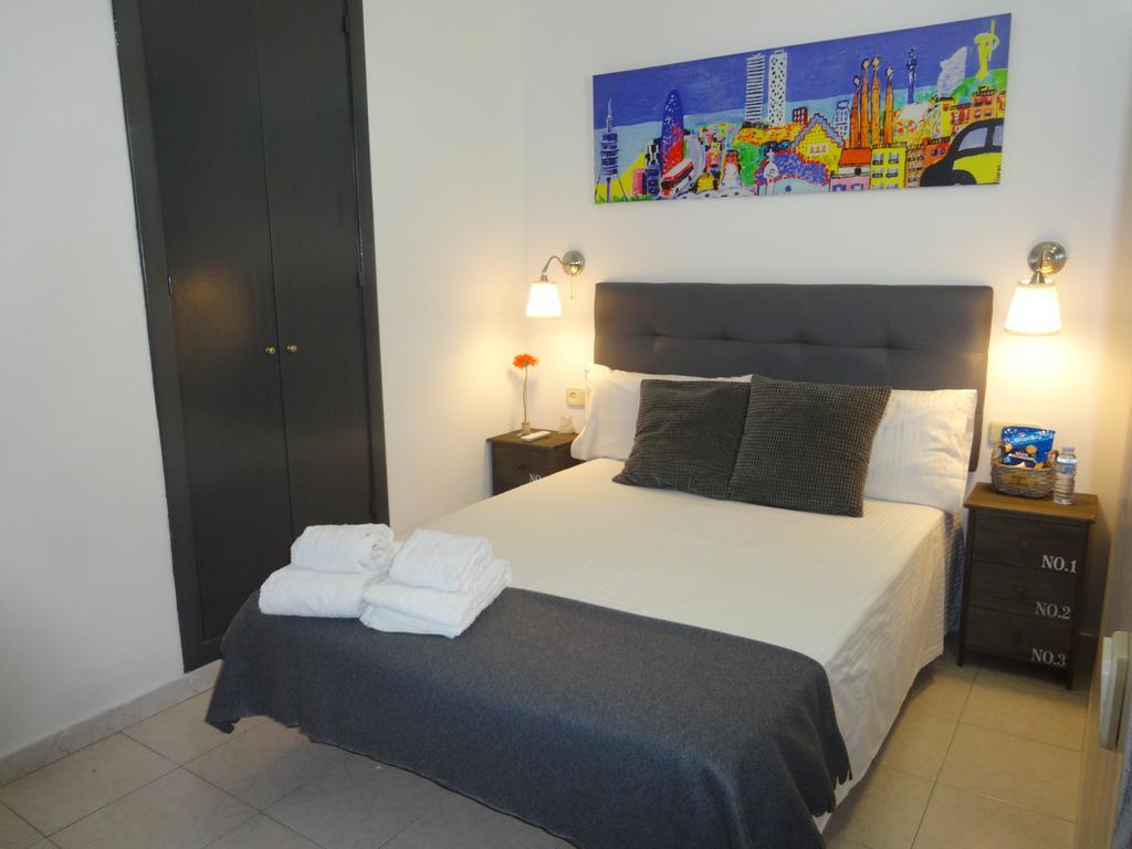 Hostal Lleida Barselona Dış mekan fotoğraf