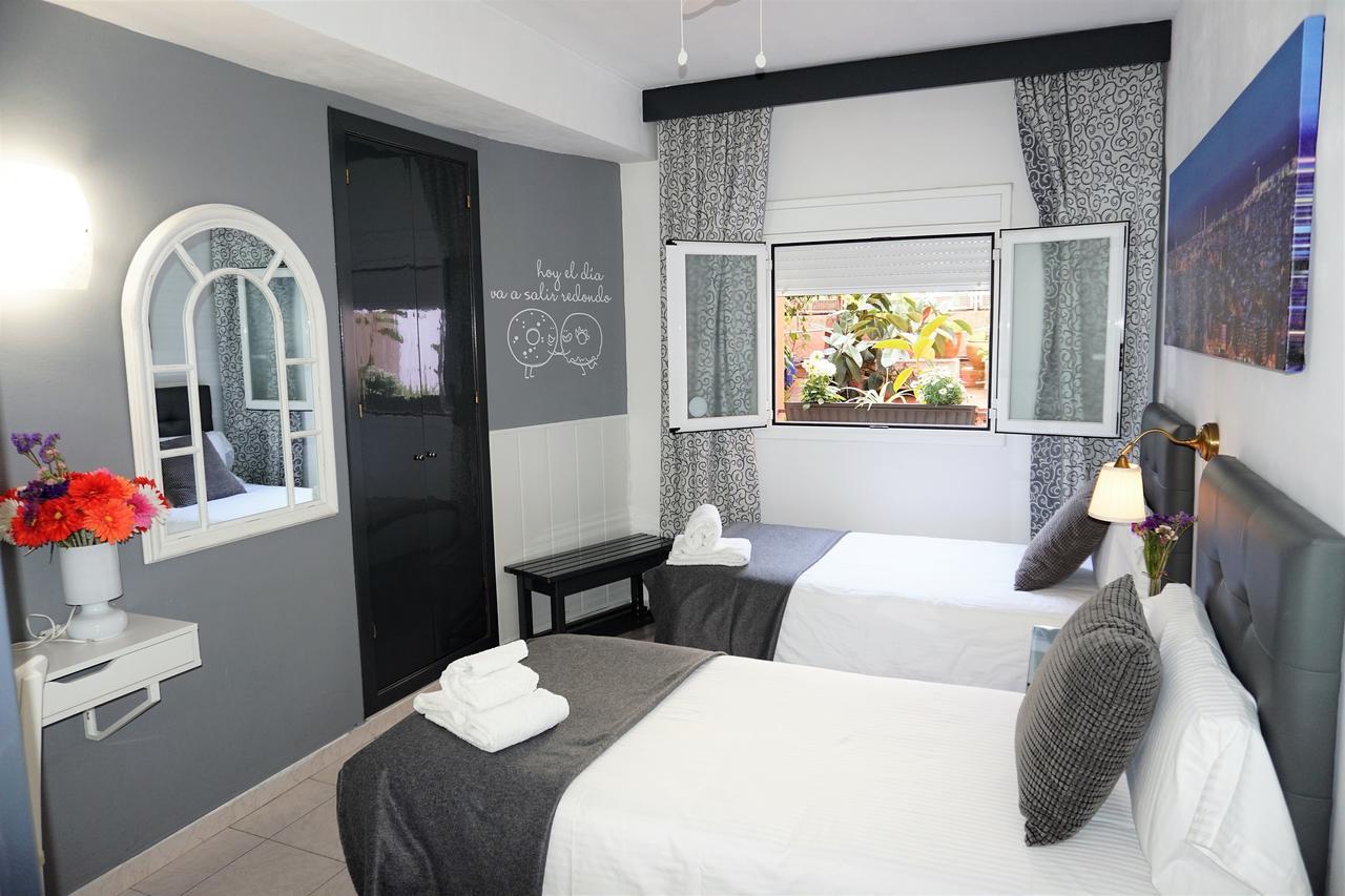 Hostal Lleida Barselona Dış mekan fotoğraf