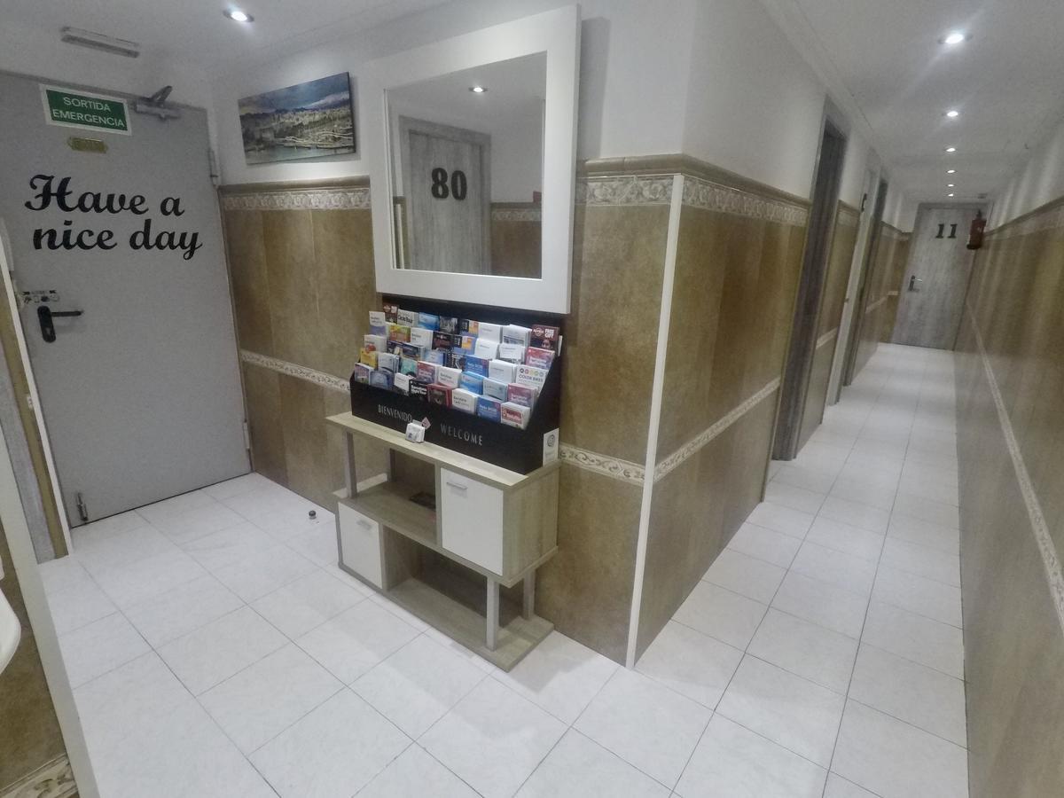 Hostal Lleida Barselona Dış mekan fotoğraf